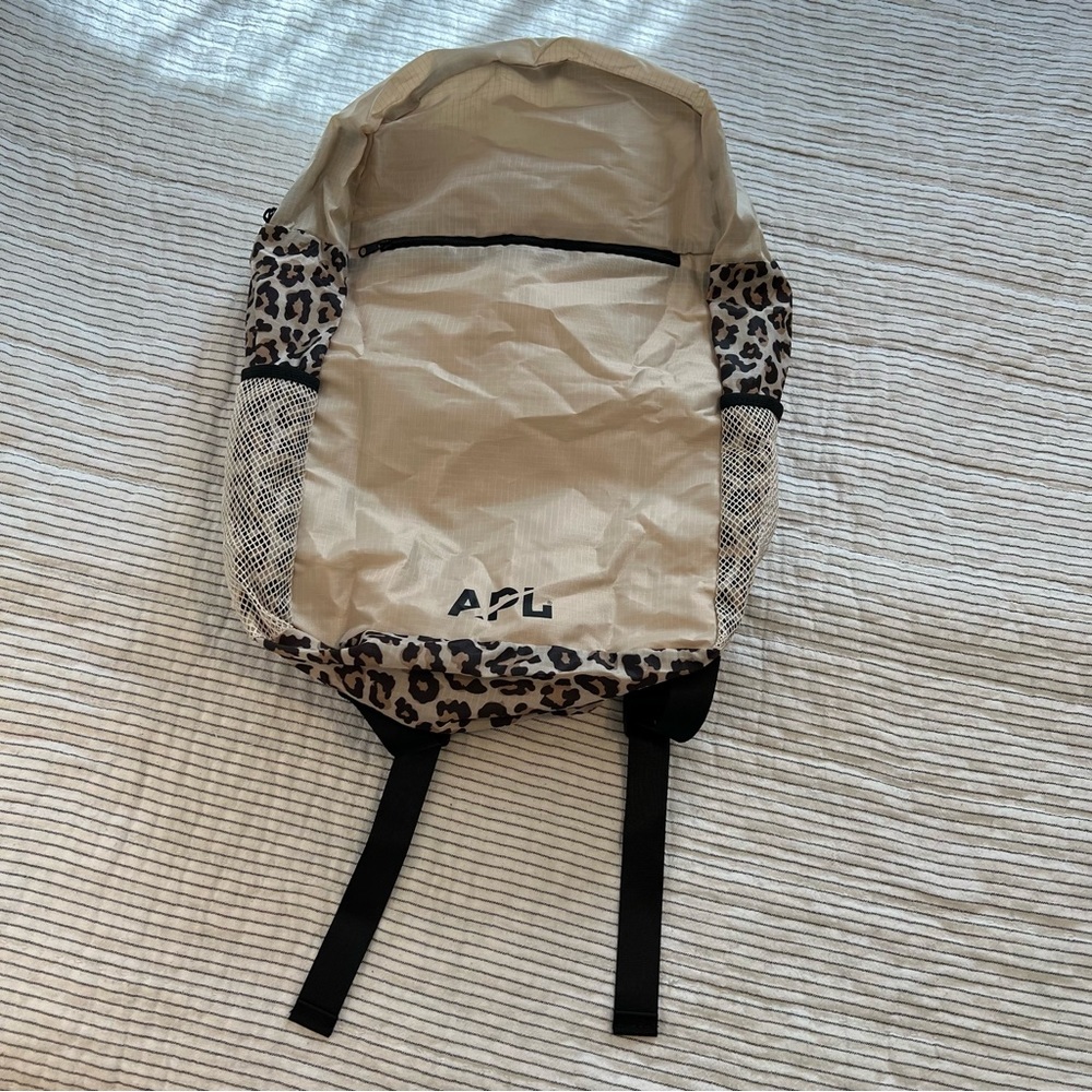 APL Packable Lightweight Backpack tan/leopard